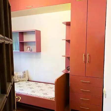 Geri Apartment *