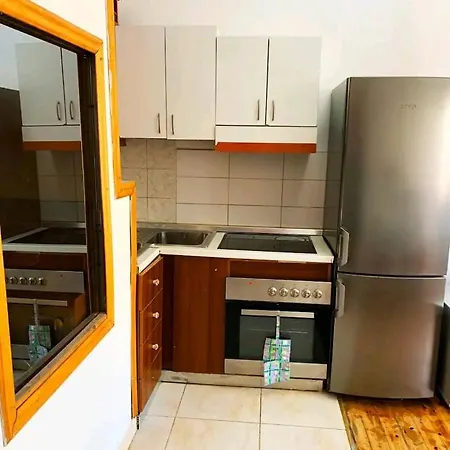 Geri Apartment *